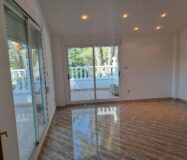 Вилла в Ориуэле 12000 кв.м с бассейном у моря