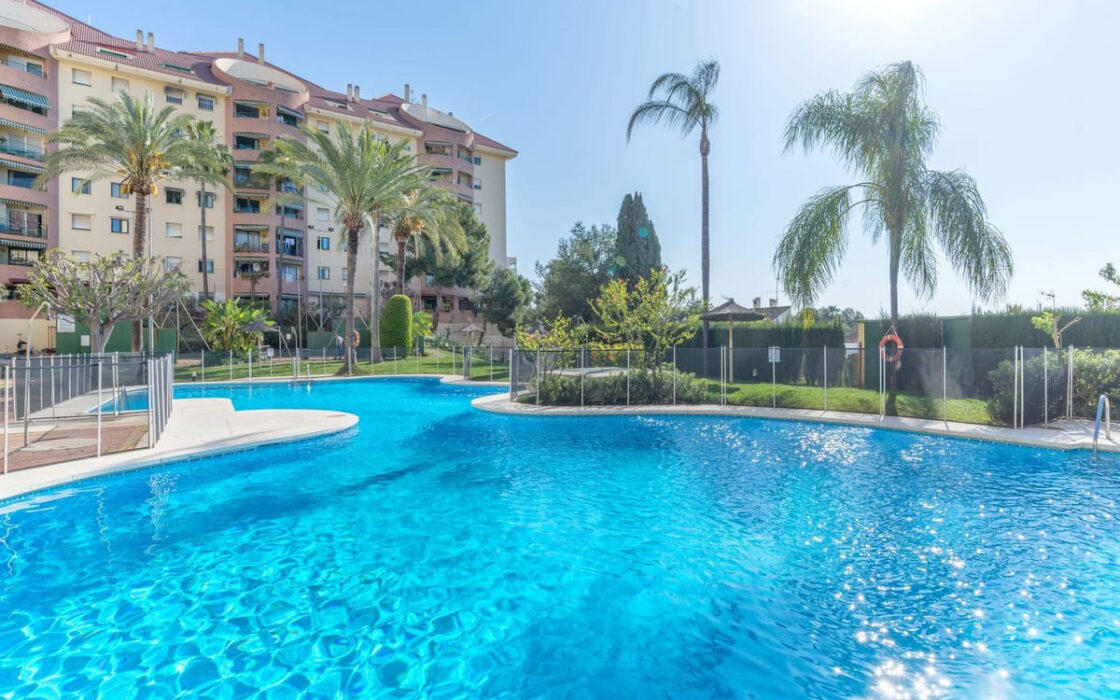 Квартира с террасой в престижном районе Марбельи, 3 спальни