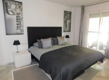 Квартира с террасой 105 кв.м рядом с Пуэрто-Банус