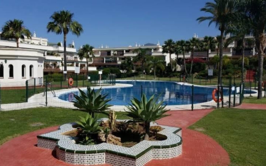 Квартира с террасой 105 кв.м рядом с Пуэрто-Банус