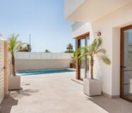 Вілла в Вера 122 кв.м біля моря з терасою та видом на море