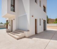 Вілла в Вера 122 кв.м біля моря з терасою та видом на море