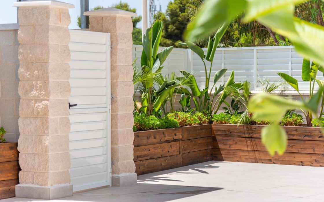 Вілла в Вера 122 кв.м біля моря з терасою та видом на море