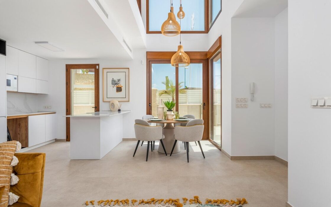 Вілла в Вера 122 кв.м біля моря з терасою та видом на море