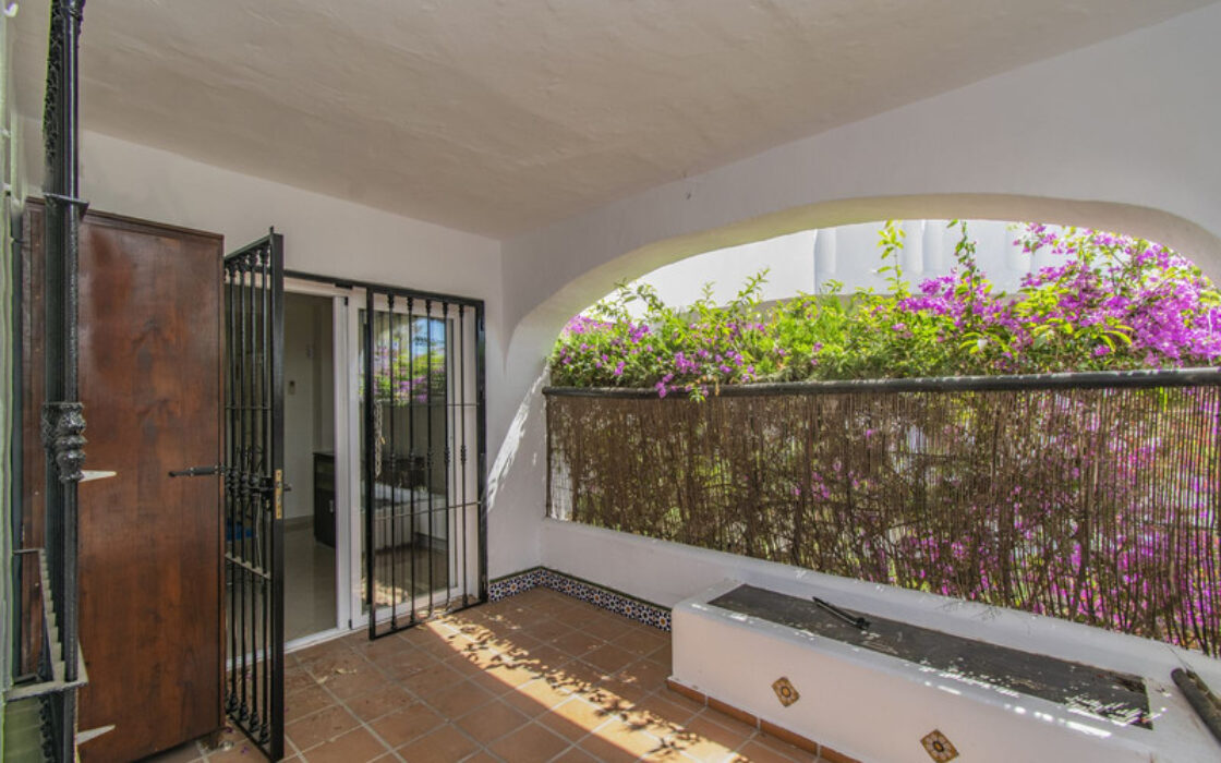 Квартира з терасою в Новій Андалусії, 3 спальні, 127 кв.м