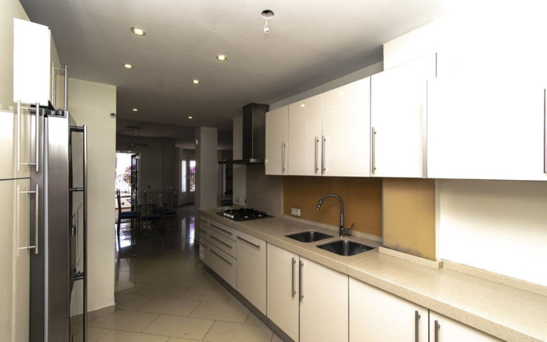 Квартира з терасою в Новій Андалусії, 3 спальні, 127 кв.м