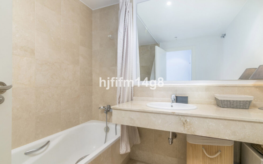 Квартира з терасою в Новій Андалусії, 3 спальні, 127 кв.м