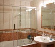 Квартира з терасою в Aloha, Марбелья, 117 кв.м, 2 спальні