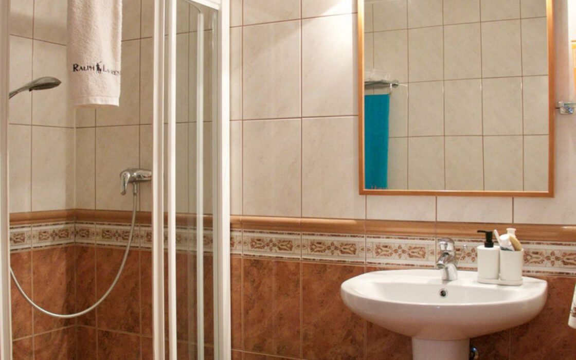 Квартира з терасою в Aloha, Марбелья, 117 кв.м, 2 спальні