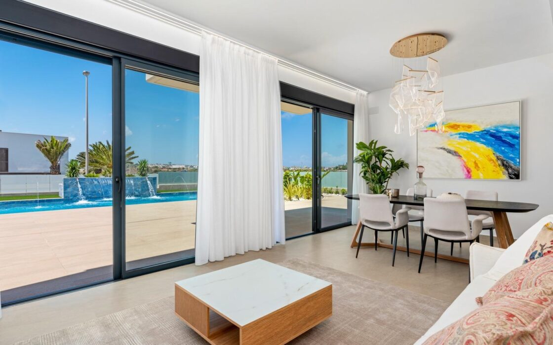 Вилла в Ориуэла Коста 242 кв.м с видом на море и бассейном