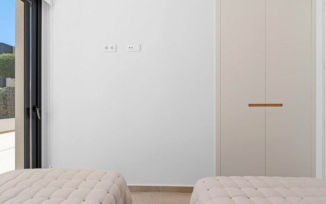 Вилла в Ориуэла Коста 242 кв.м с видом на море и бассейном