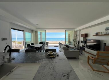 Вилла у моря в Ла Матa, 6 комнат, современный дизайн