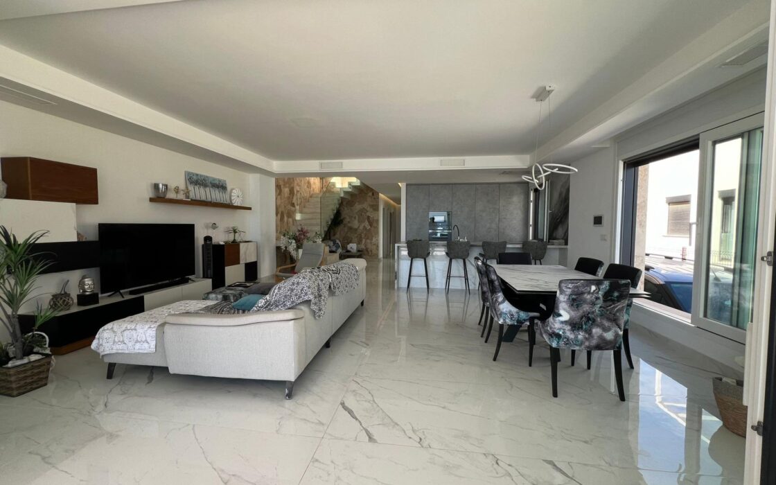 Вілла біля моря в Ла Мата, 6 кімнат, сучасний дизайн