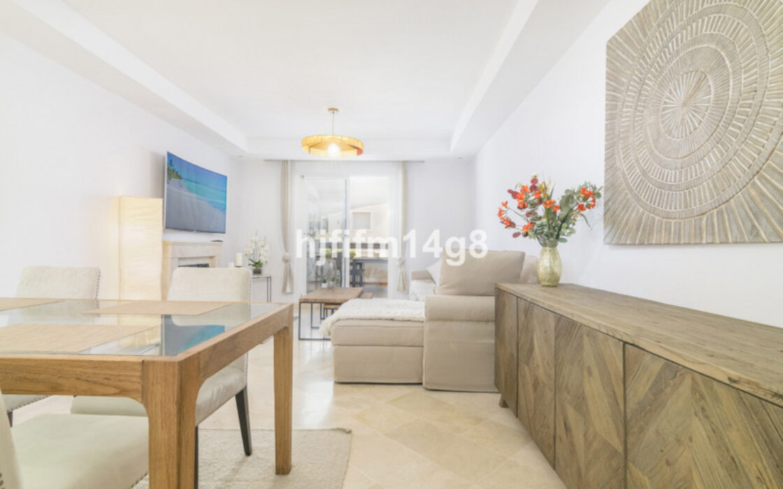 Квартира 2+1 в Новой Андалусии с террасой и бассейном