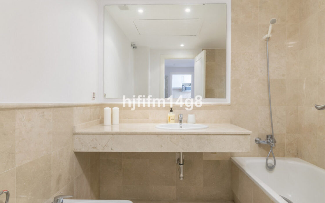 Квартира 2+1 в Новой Андалусии с террасой и бассейном