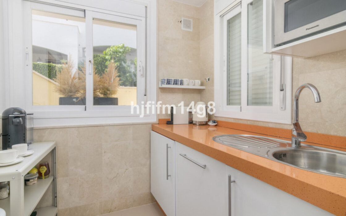 Квартира 2+1 в Новой Андалусии с террасой и бассейном