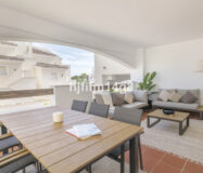 Квартира 2+1 в Новой Андалусии с террасой и бассейном