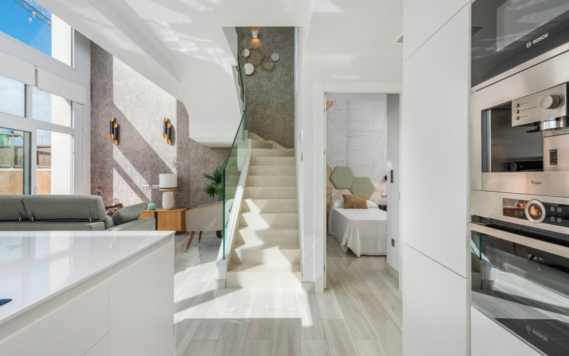 Вилла в Los Montesinos 116 кв.м с бассейном и террасой