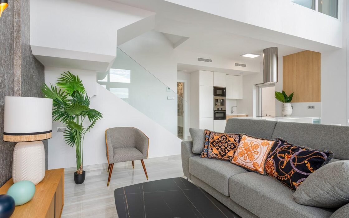 Вилла в Los Montesinos 116 кв.м с бассейном и террасой