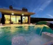 Вілла на Оріхуэла-Коста 322 кв.м з басейном біля моря