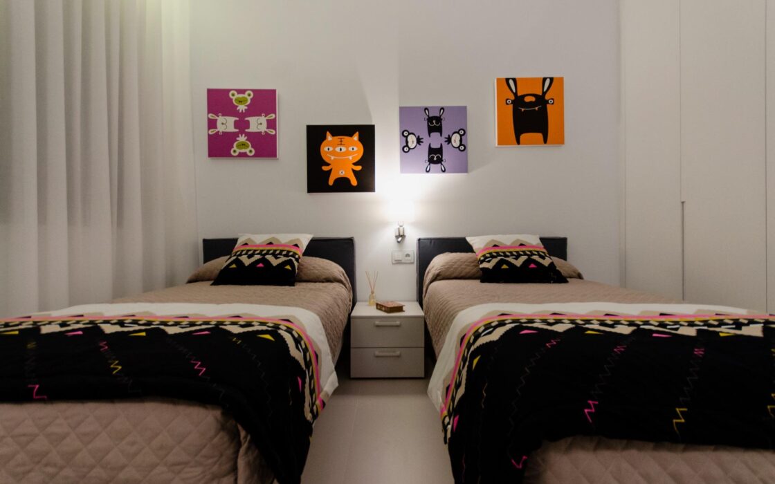 Вілла на Оріхуэла-Коста 322 кв.м з басейном біля моря