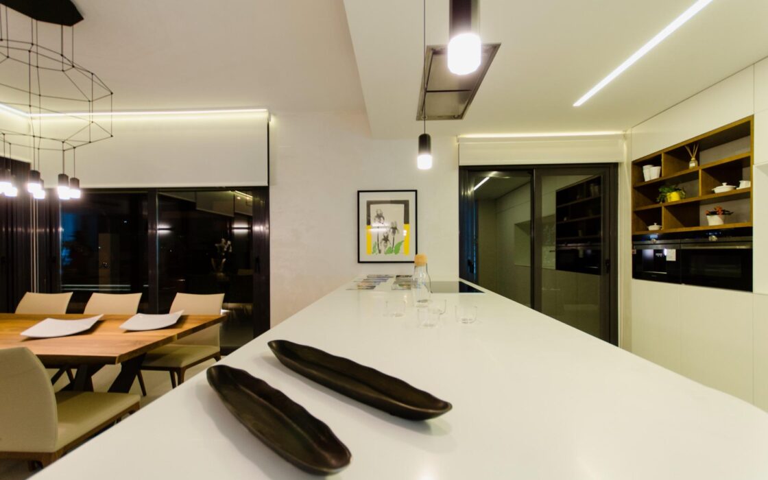 Вілла на Оріхуэла-Коста 322 кв.м з басейном біля моря