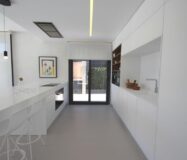 Вілла на Оріхуэла-Коста 322 кв.м з басейном біля моря