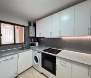 Квартира 103 кв.м у моря з 3 спальнями та терасою