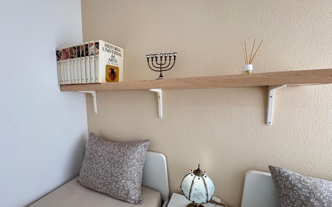 Квартира 103 кв.м у моря з 3 спальнями та терасою