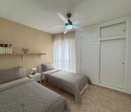 Квартира 103 кв.м у моря з 3 спальнями та терасою