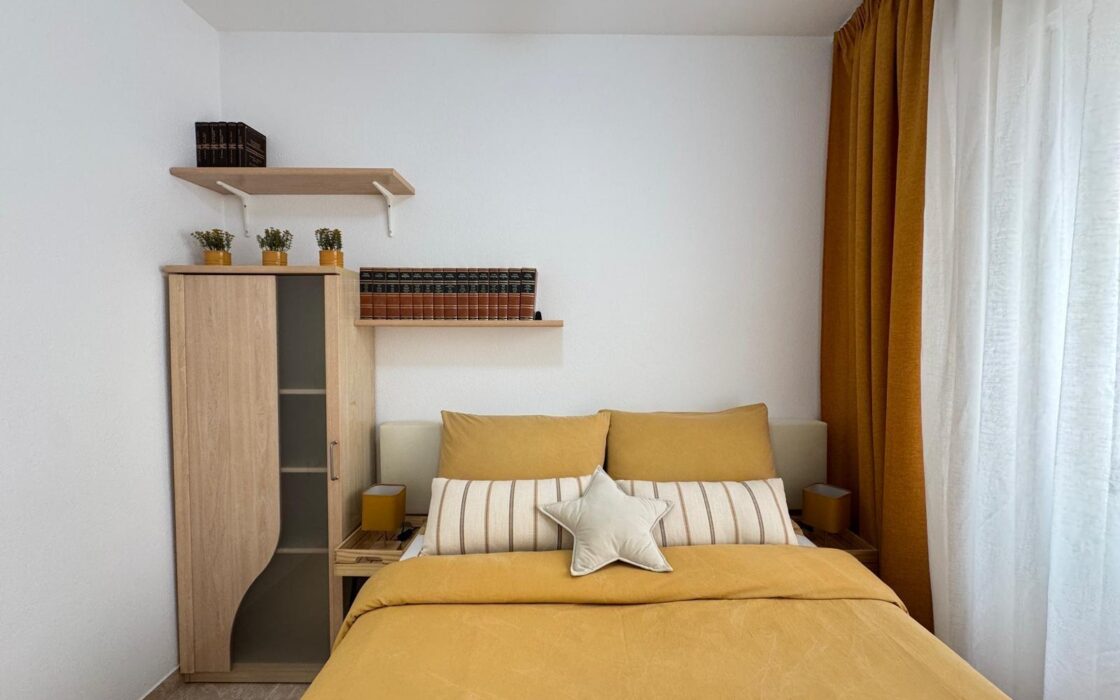 Квартира 103 кв.м у моря з 3 спальнями та терасою