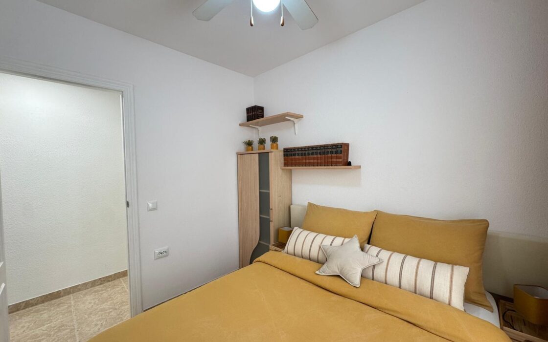 Квартира 103 кв.м у моря з 3 спальнями та терасою