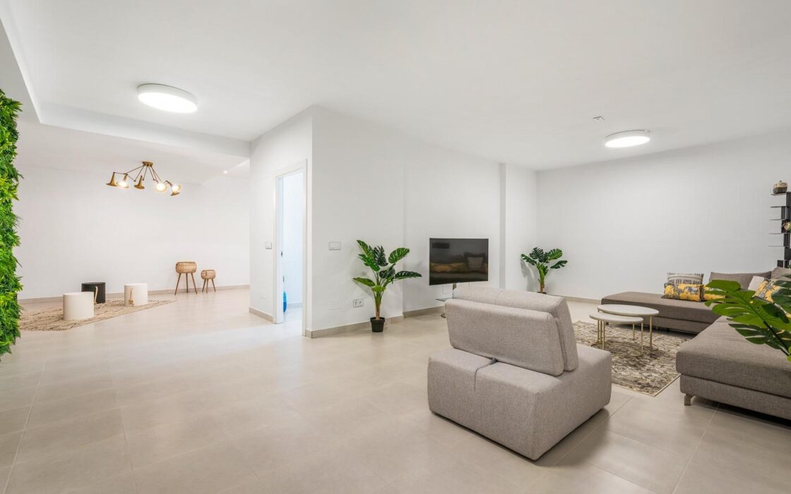 Вилла в Картахене у моря с террасой и бассейном 130 кв.м