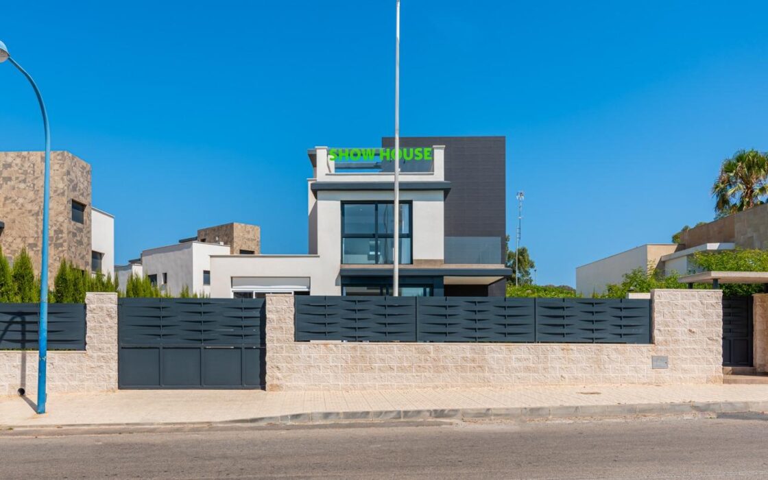 Вилла в Картахене у моря с террасой и бассейном 130 кв.м