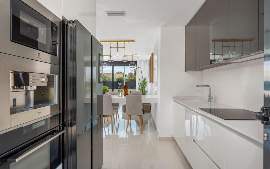 Вилла в Картахене у моря с террасой и бассейном 130 кв.м