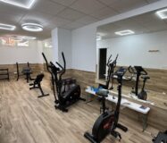 Пентхаус з терасою та трьома спальнями в Аліканте