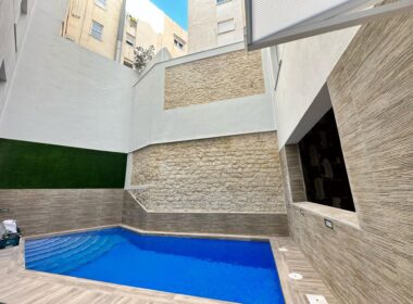 Пентхаус с террасой и тремя спальнями в Аликанте