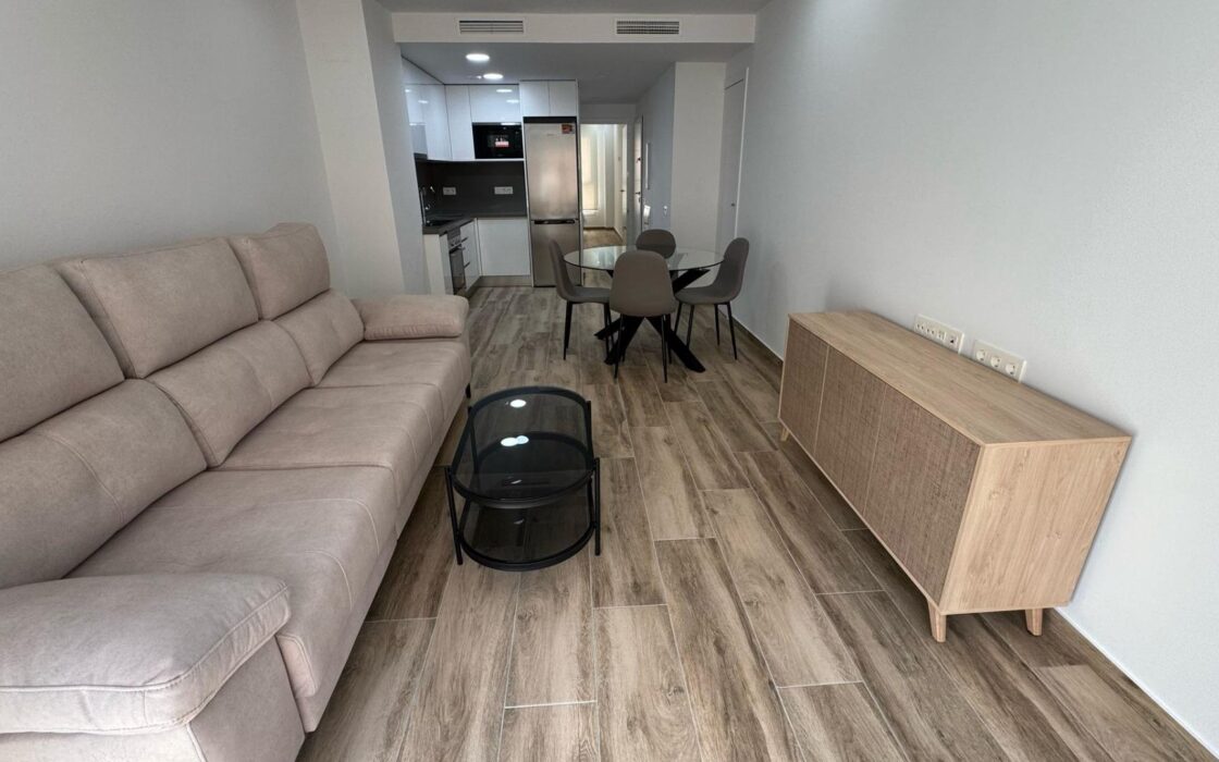 Пентхаус з терасою та трьома спальнями в Аліканте