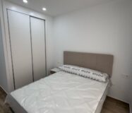 Пентхаус з терасою та трьома спальнями в Аліканте