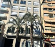 Пентхаус з терасою та трьома спальнями в Аліканте