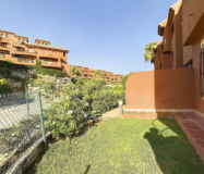 Квартира з 2 спальнями біля моря в Естепоні, 74 кв.м.