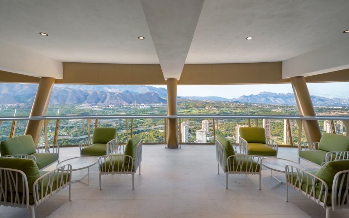 Роскошные апартаменты в Бенидорме с видом на море 175 кв.м