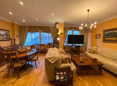 Апартаменти 196 кв.м в Аликанте, 500 м до моря