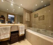 Апартаменти 196 кв.м в Аликанте, 500 м до моря