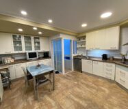 Апартаменти 196 кв.м в Аликанте, 500 м до моря