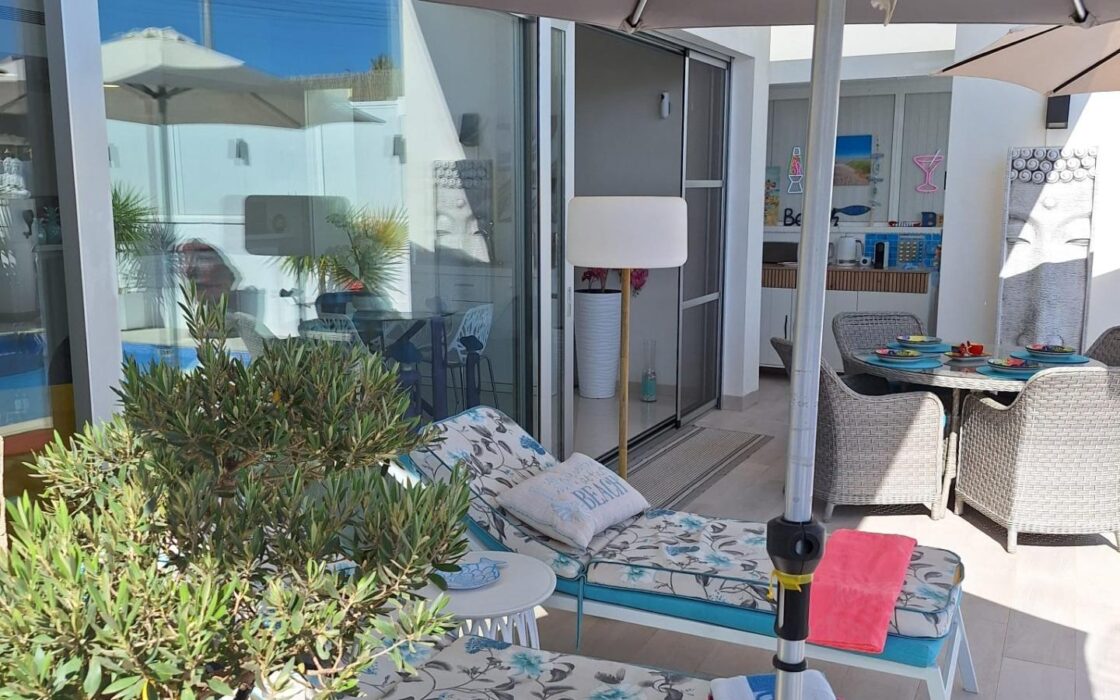 Просторная вилла в Ла Сиесте с бассейном и террасой 130 кв.м