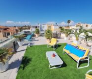 Просторная вилла в Ла Сиесте с бассейном и террасой 130 кв.м