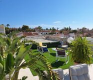 Просторная вилла в Ла Сиесте с бассейном и террасой 130 кв.м