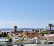 Просторная вилла в Ла Сиесте с бассейном и террасой 130 кв.м