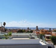 Просторная вилла в Ла Сиесте с бассейном и террасой 130 кв.м